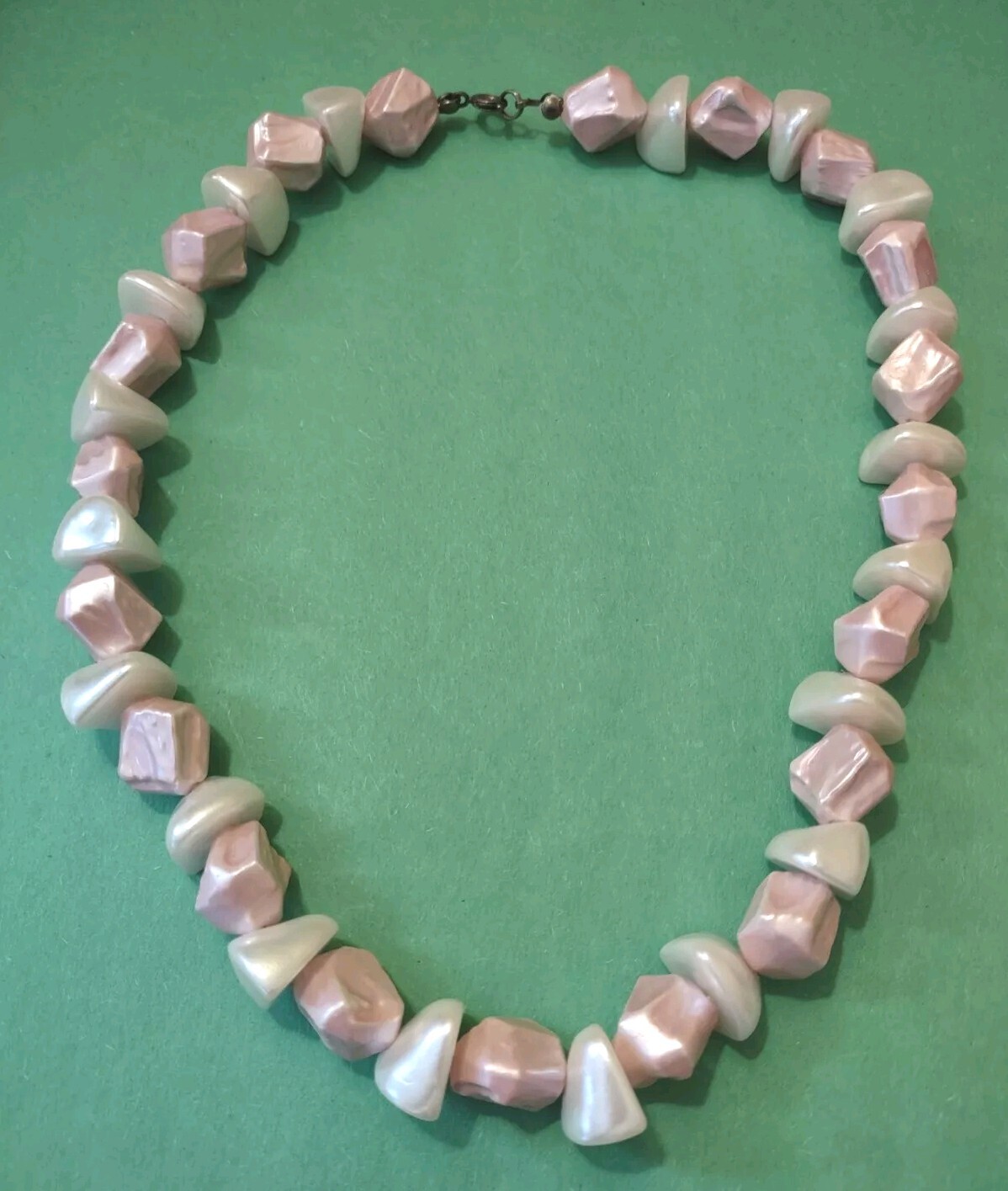 Vintage PINK & WHITE Colored Lucite Beaded Choker Necklace