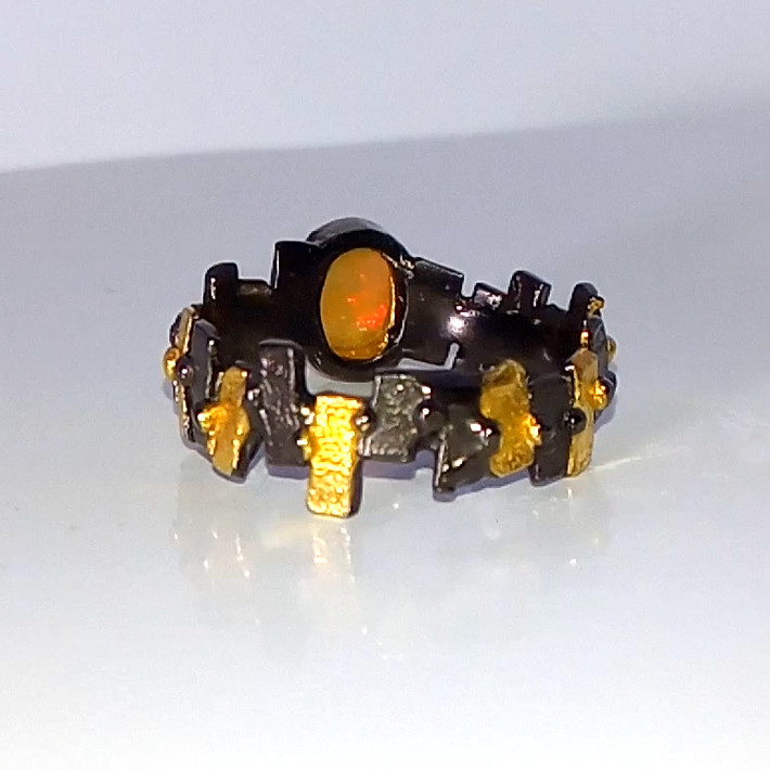 🔥🔥🔥Magnificent TOP FIRE OPAL ring in silver and gold, size 17.75 – UNIQUE🔥