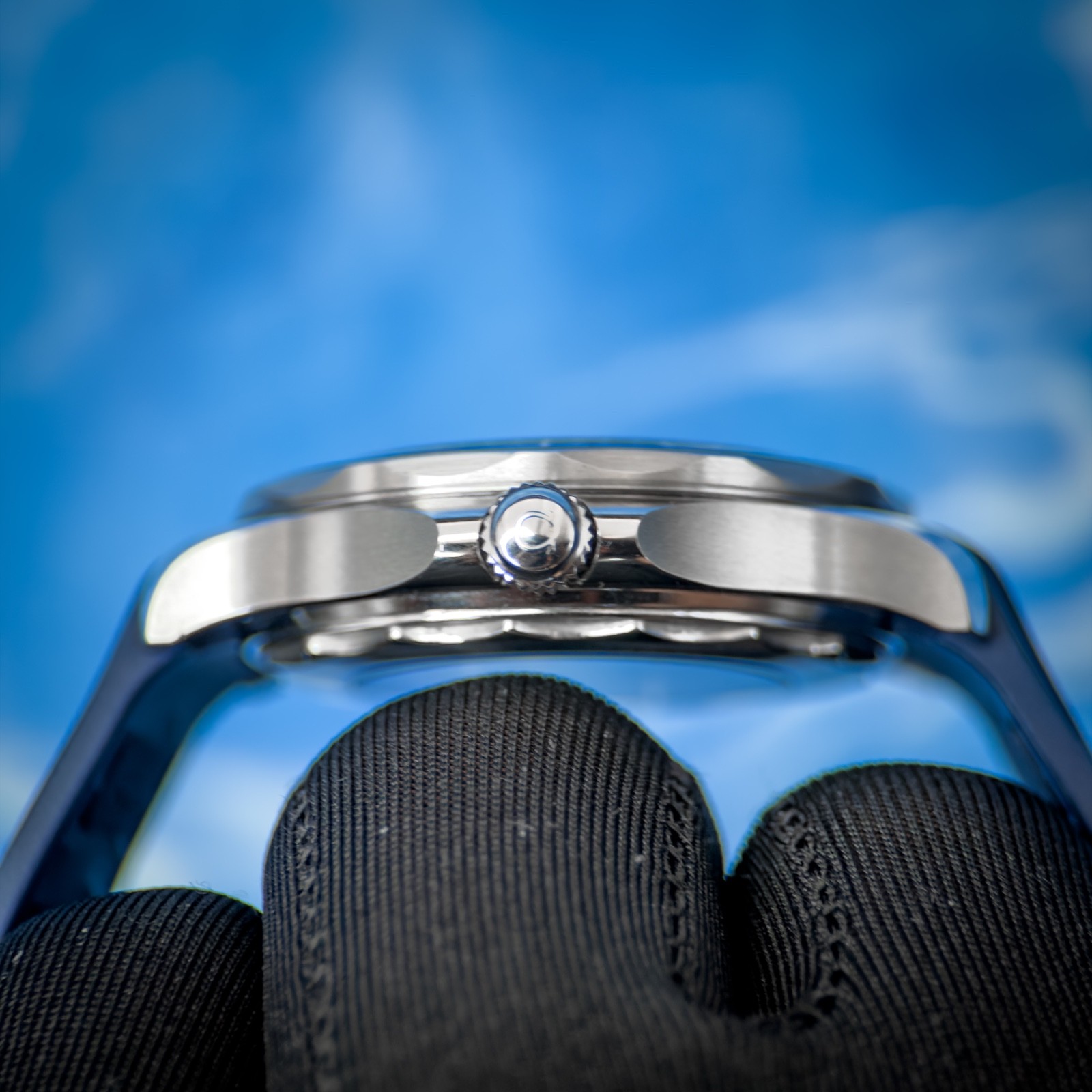 OMEGA Seamaster Diver 300M 210.32.42.20.06.001 Grey Wave Dial Box And Papers