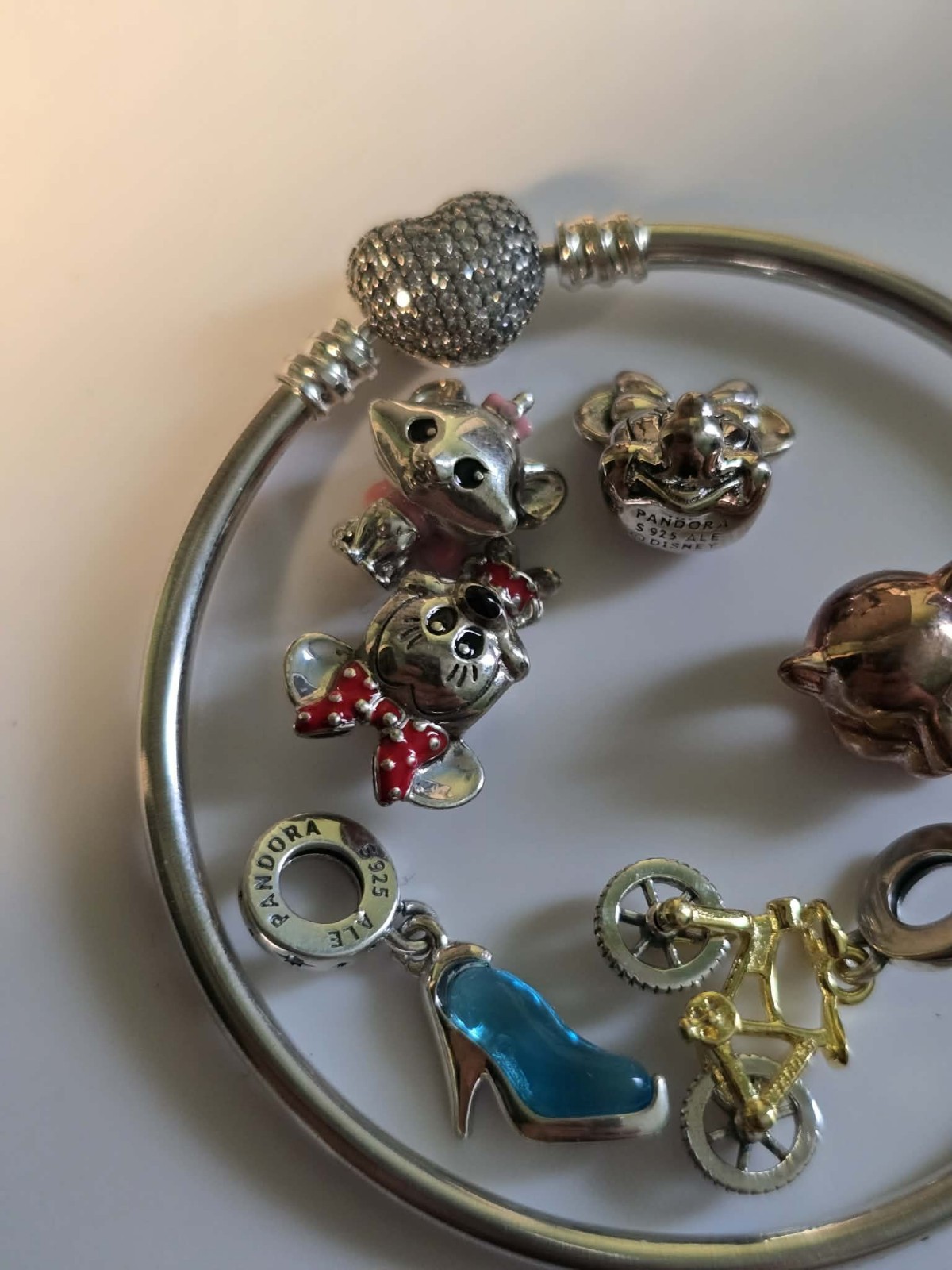 17 Cm ” 6.6 Inches ” Authentic Pre Owned Pandora Bracelet With 6 Silver Charms