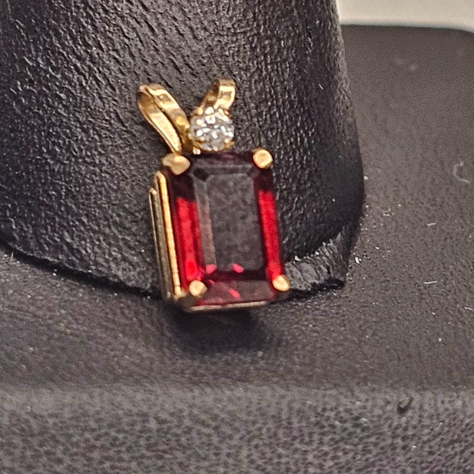 Vintage 10K Gold Emerald Cut Garnet Pendant 7x5mm January Birthstone Estate