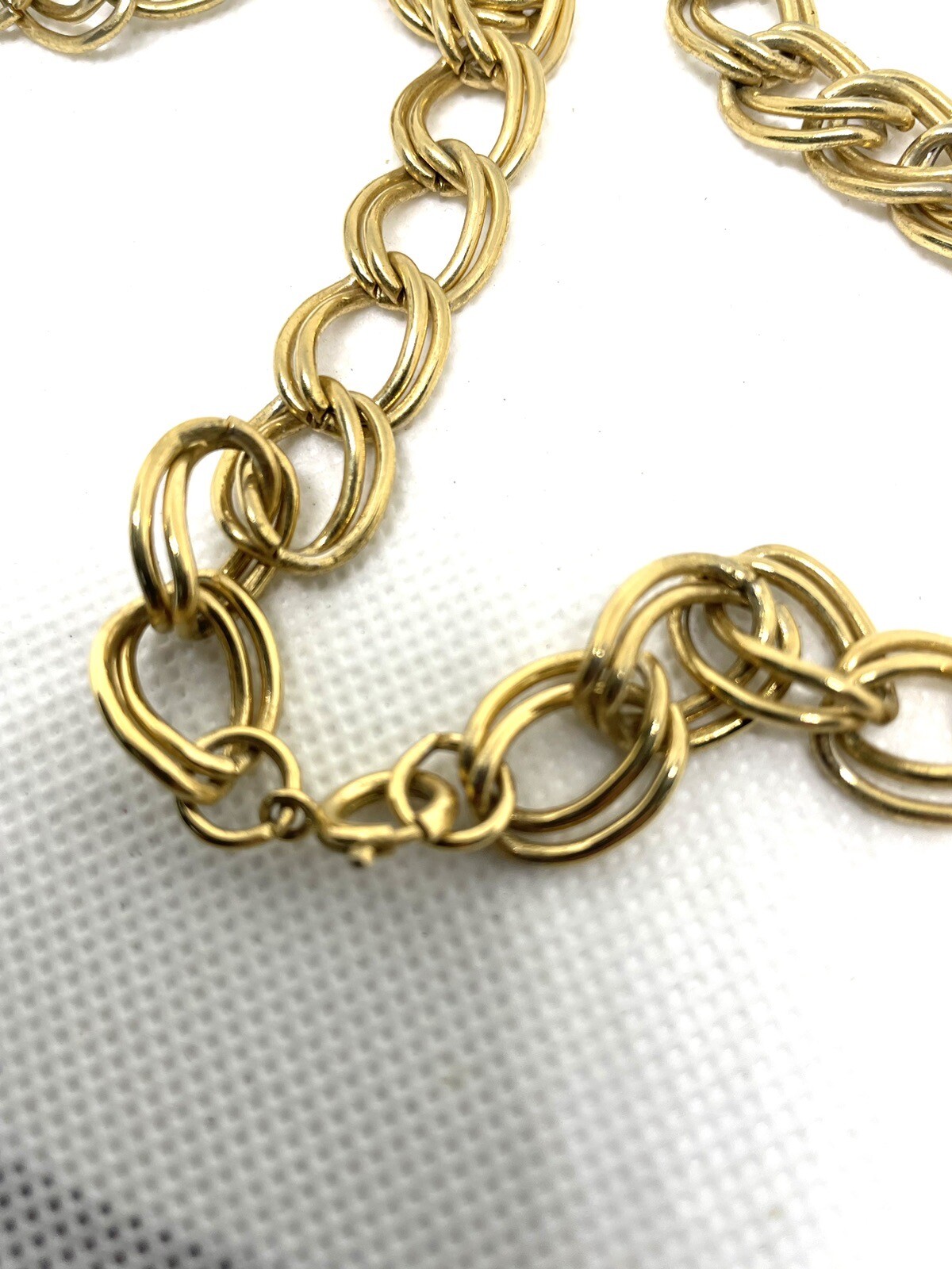 Gold Tone Wire Double Loop Cable Chain Necklace 24 Inches Great For Layering