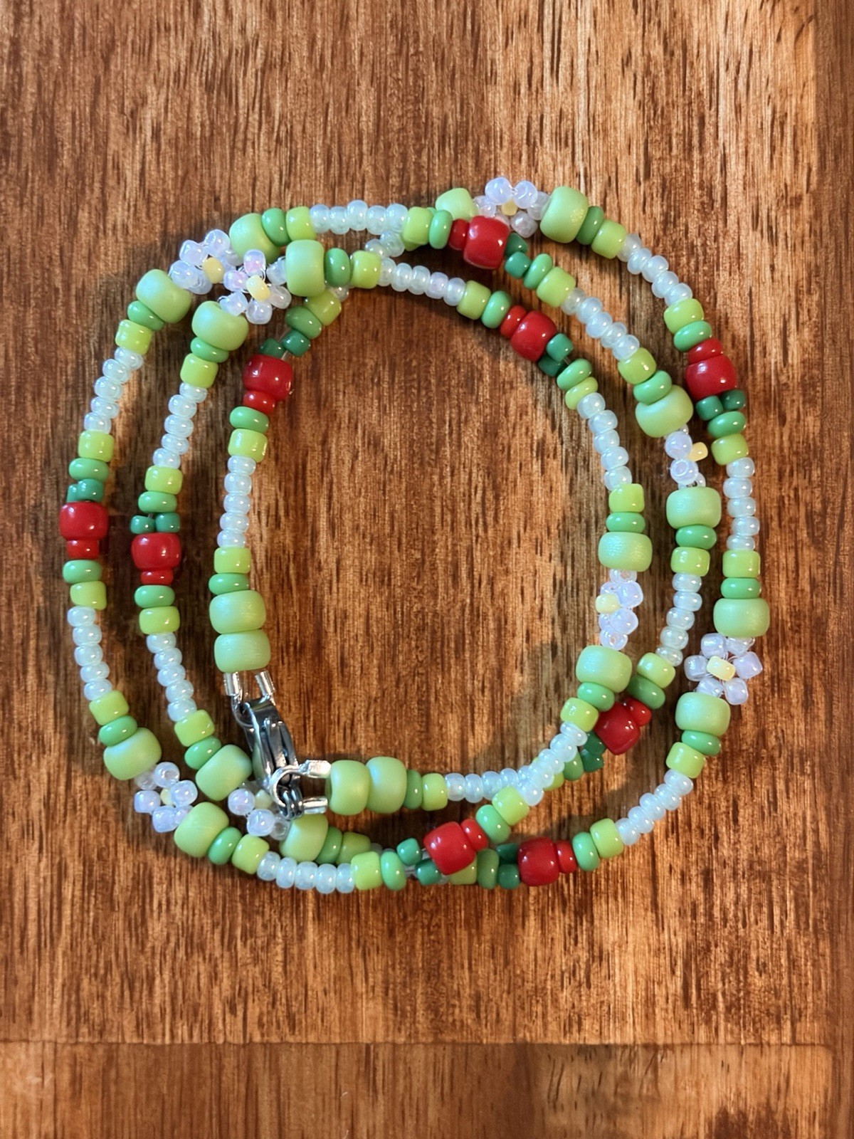 🍓Handmade Strawberry Pasture Glass Seed Bead Necklace 17.5” Stainless Steel🌿