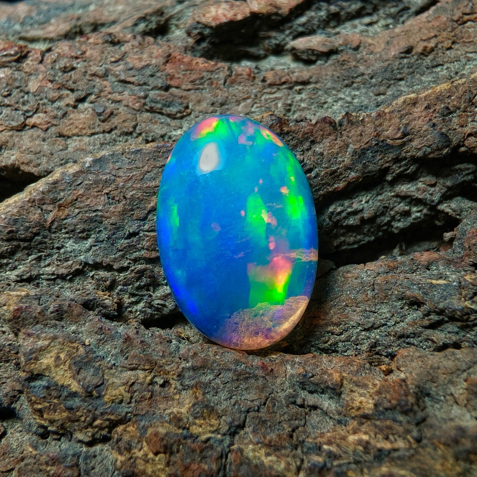 4.70 Ct Opal Rainbow Fire Natural Ethiopian White Loose Opal Gemstone 16x11x5 MM