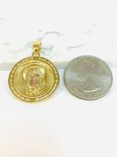 18″ Cadena y Medalla De La Virgen de Guadalupe Oro Laminado Para Mujer Tres Oros