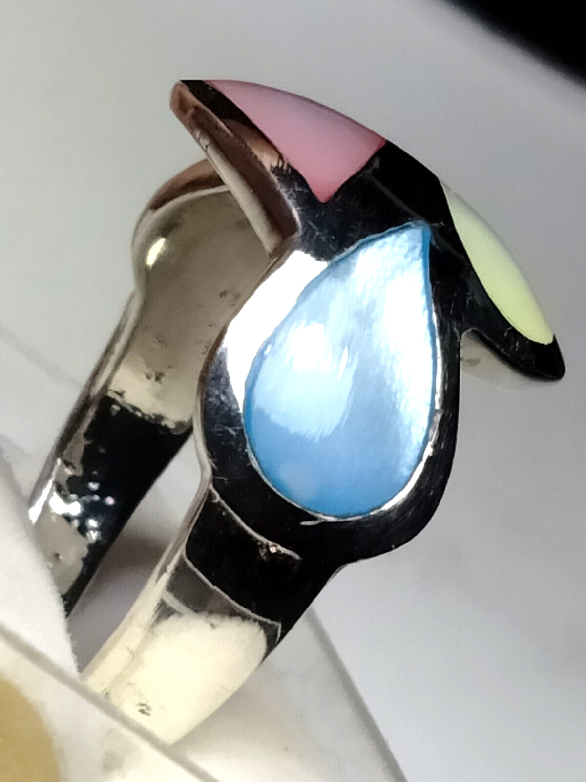 LOVELY! MOP INLAYS IN STERLING SILVER.925 RING SIZE 9.0-9.25!