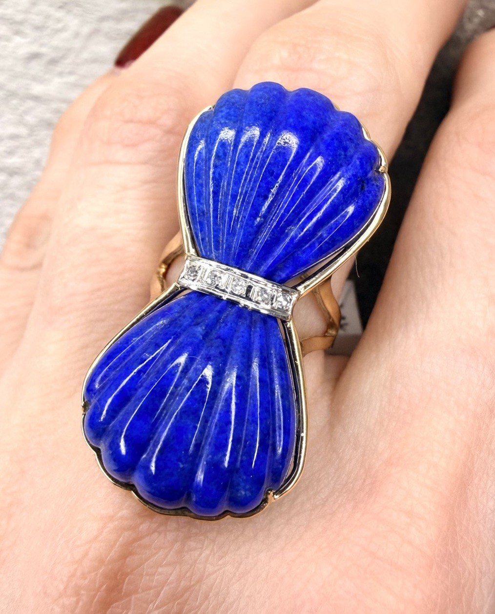 Vintage Mid Century 14k Gold Carved Lapis Lazuli And Diamonds Ring 9.37g