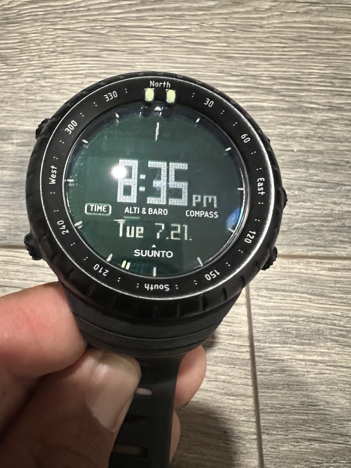 SUUNTO Core All Black Digital Quartz Watch In Good Condition