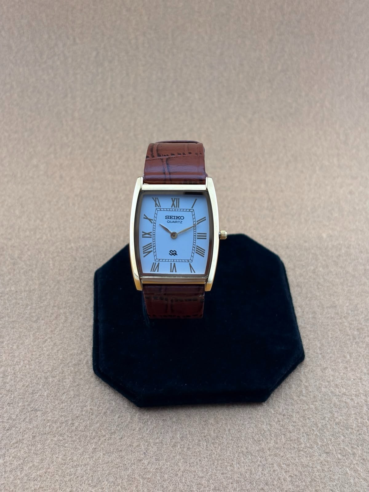 WHITE DIAL Vintage Seiko Slim Tonneau Tank Men’s Wristwatch