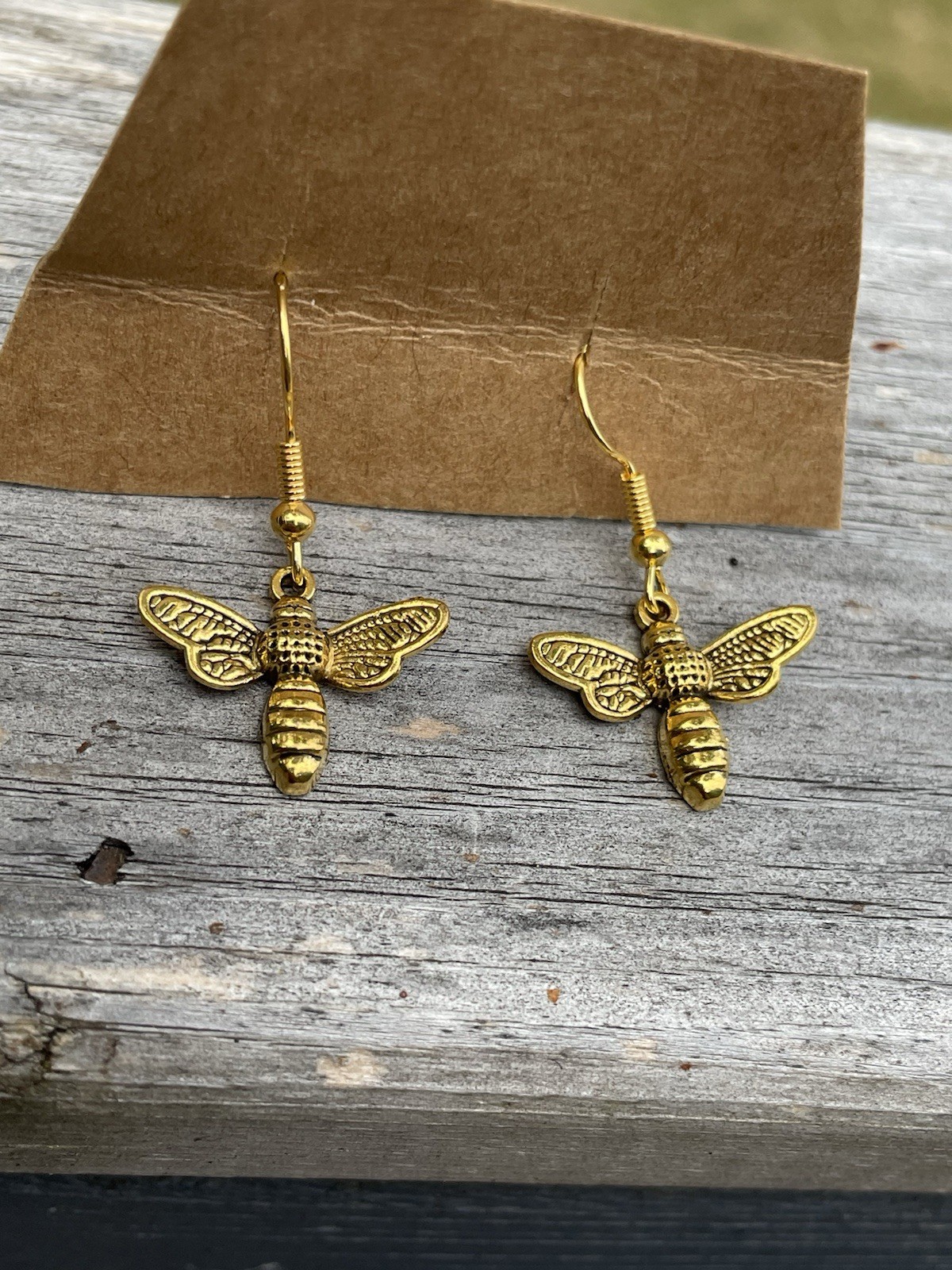 Gold Tone Metal Bee Dangle Drop Hook Earrings No Stone