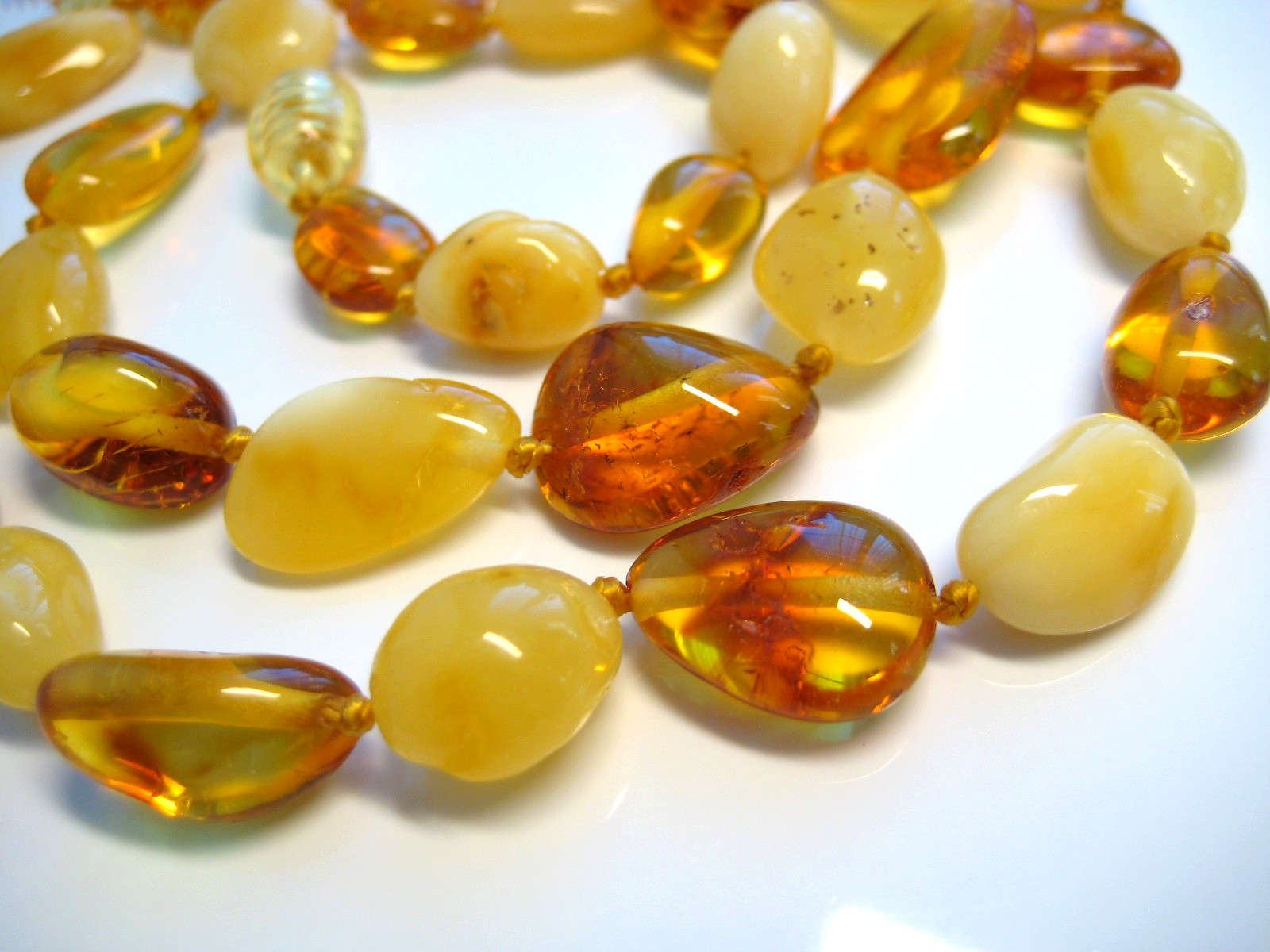 Genuine Yellow Honey Amber Baltic Amber Necklace 12 gr. 20 inches !!!