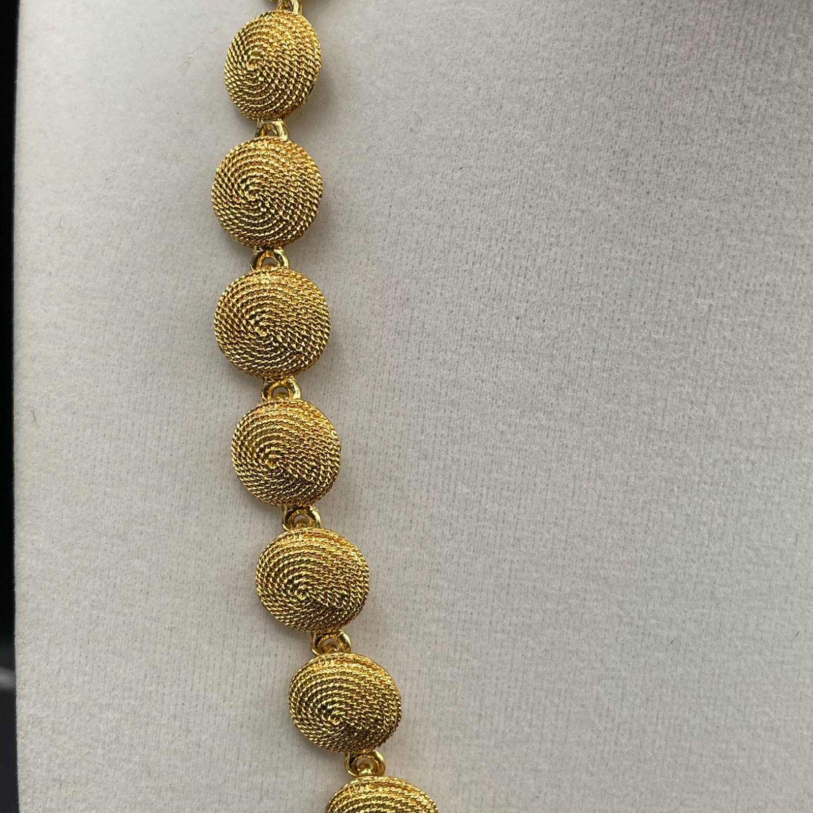 Vintage Gold Tone Classic Fashion Filigree Disc Matar Mala Push Lock Necklace
