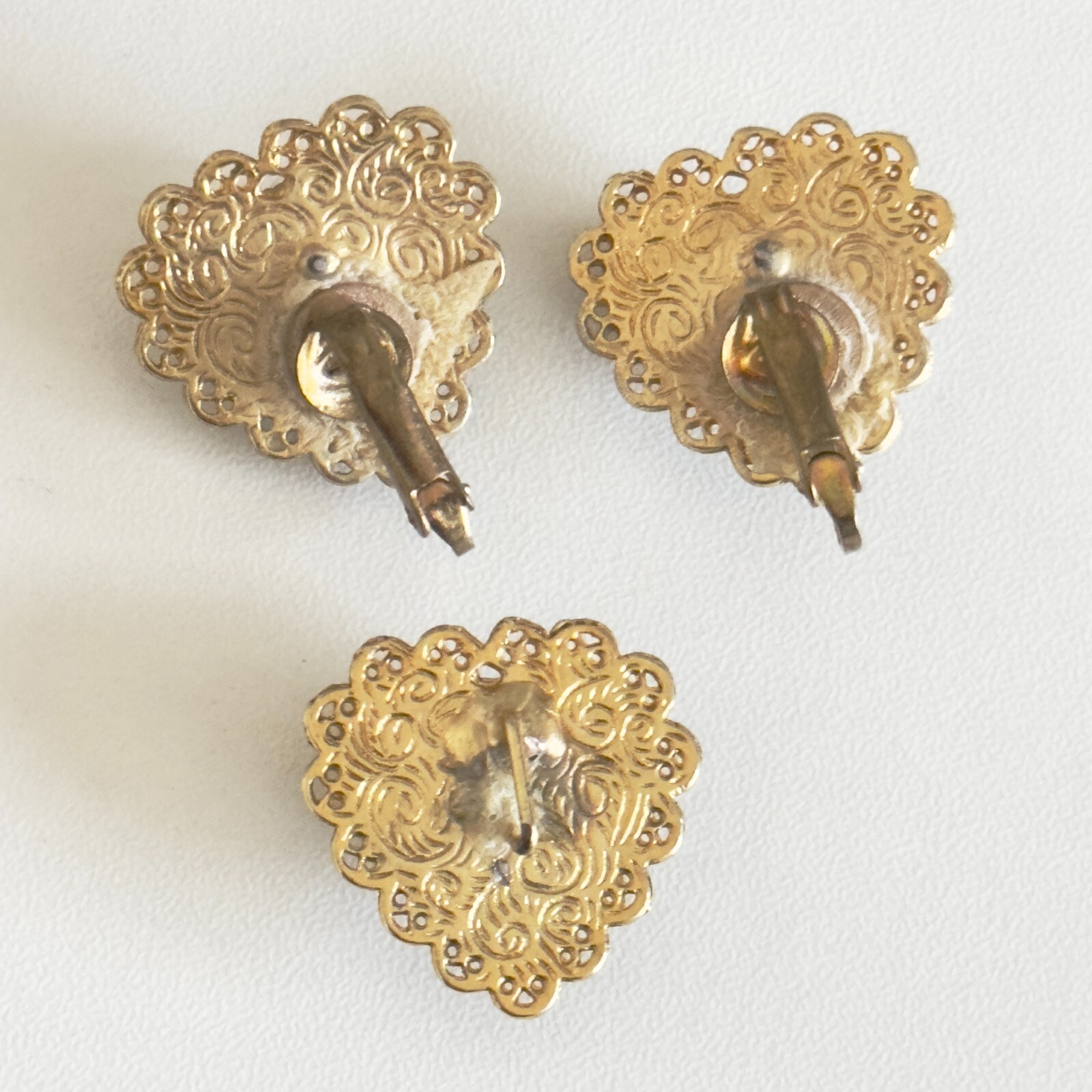 Vintage Green Enamel Ceramic Flower Gold Tone Heart Clip On Earrings Pendant Set