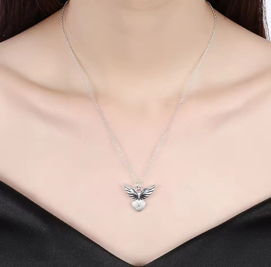 Silver Plated Angel Wings Diamante Heart Pendant Necklace 45cm Chain UK Seller