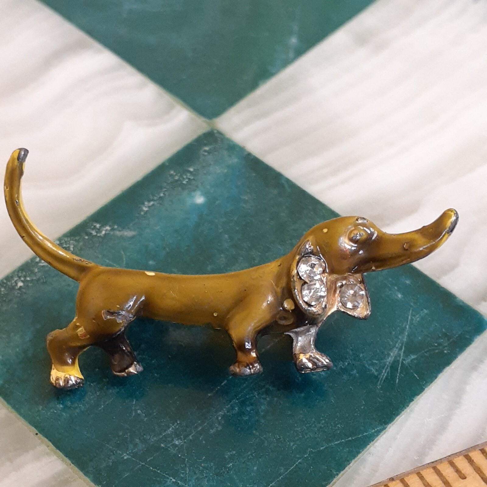 Dachshund Brooch 1.5″ Inch Metal and Enamel Dog Pin Costume Jewelry