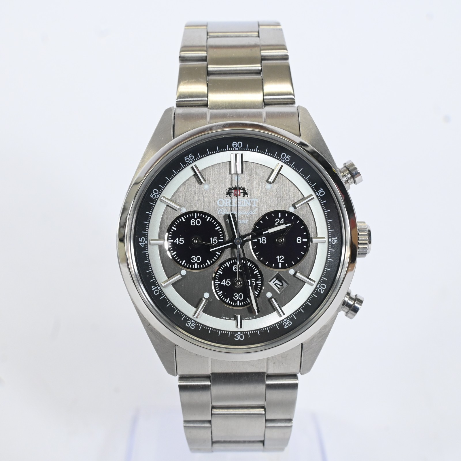 Orient NEO70’s WV0011TX Solar Panda Chronograph Dark Gray Men’s Watch Japan