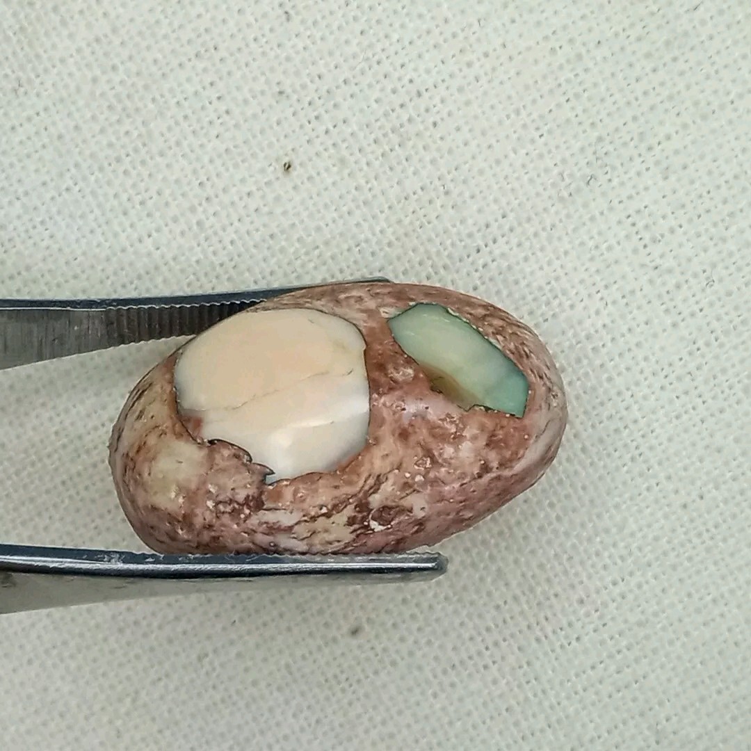 17.0 Ct. Mexican Catera Fire Opal Stone, Oval, 21x14x6mm.
