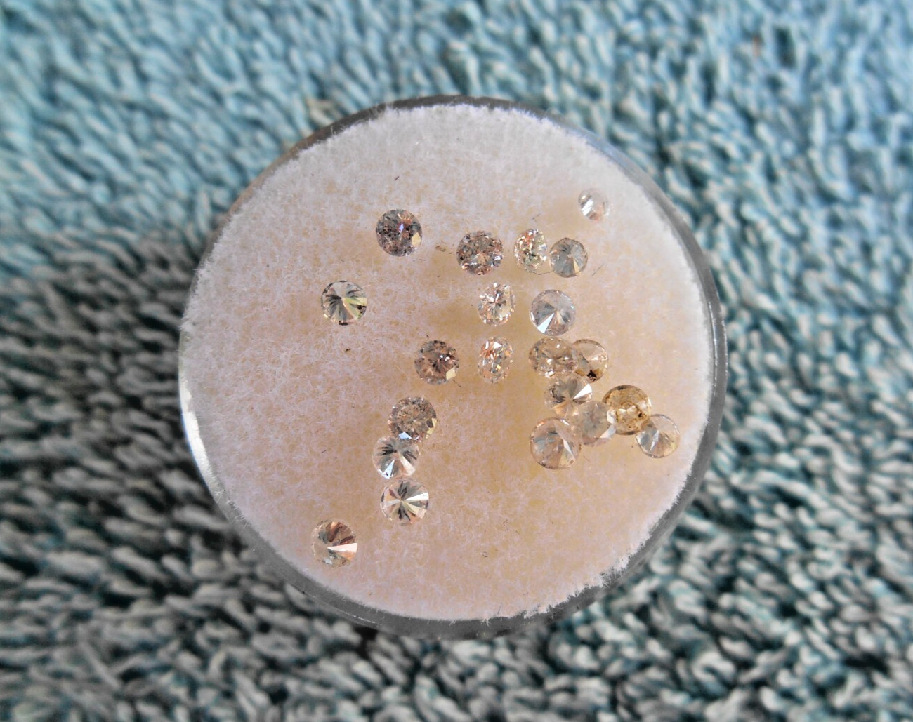 ONE LOOSE 5 to 7/100ths CARAT 5 to 7 POINT 2 to 2.5mm. ROUND GENUINE DIAMOND.