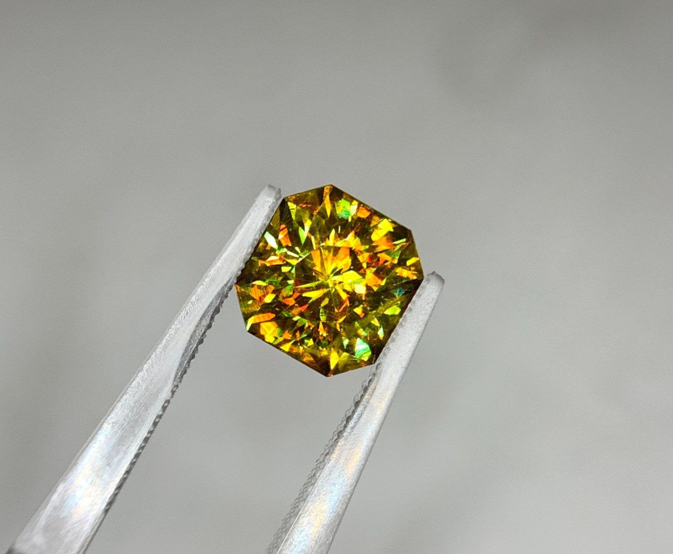 3.05 Ct Natural Full Fire Sphene Titanite Fancy Cut Gemstone For Jewellery