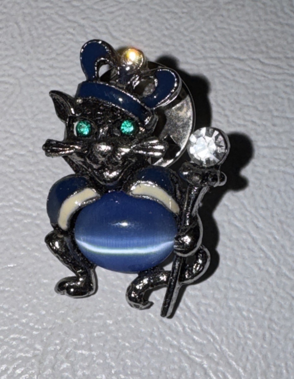 Queen Cat Lapel Hat Pin Royal Scepter Blue Crown Enamel Rhinestones Green Eyes
