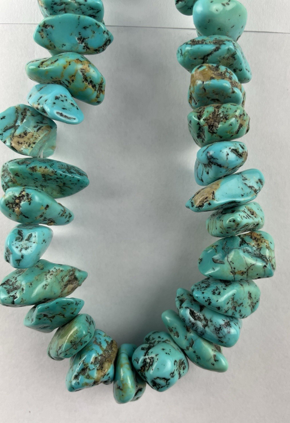 Vintage Chunky Southwest Turquoise & Shell Necklace 27, 1/2″ 61 Pieces Turquoise