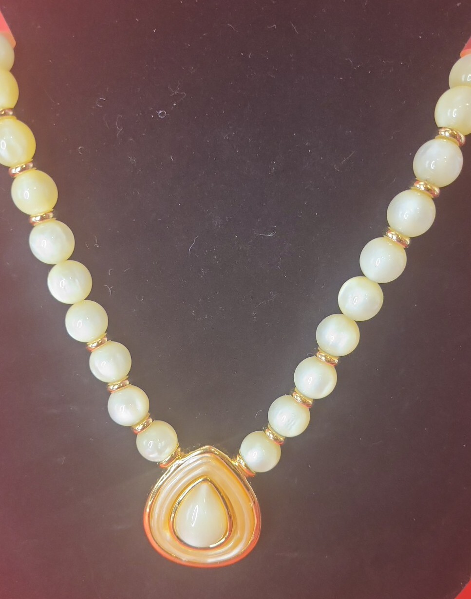 Napier Lucite Necklace Moonglow Pendent 1970s