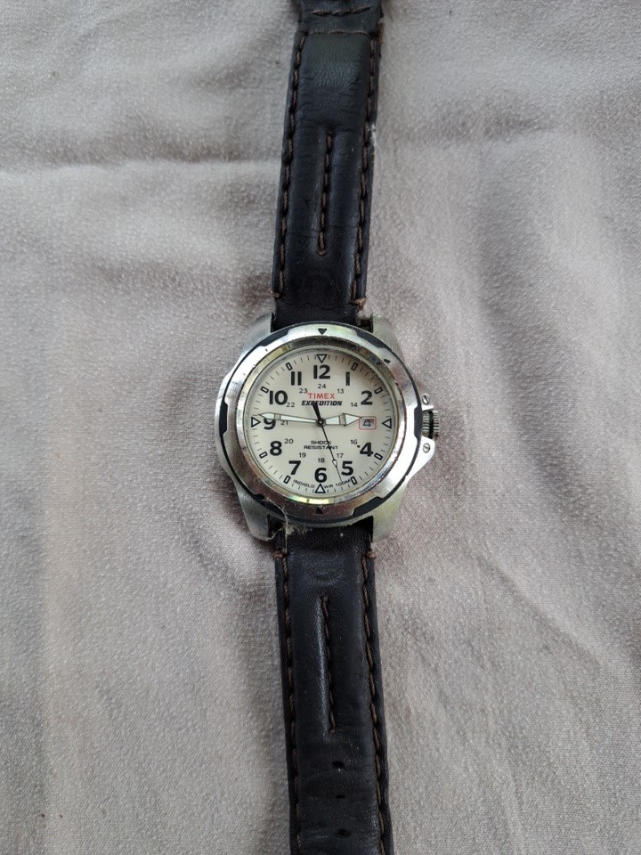 Timex Expedition Men’s Quartz Analog Watch White Dial Date 100m 38mm Leather