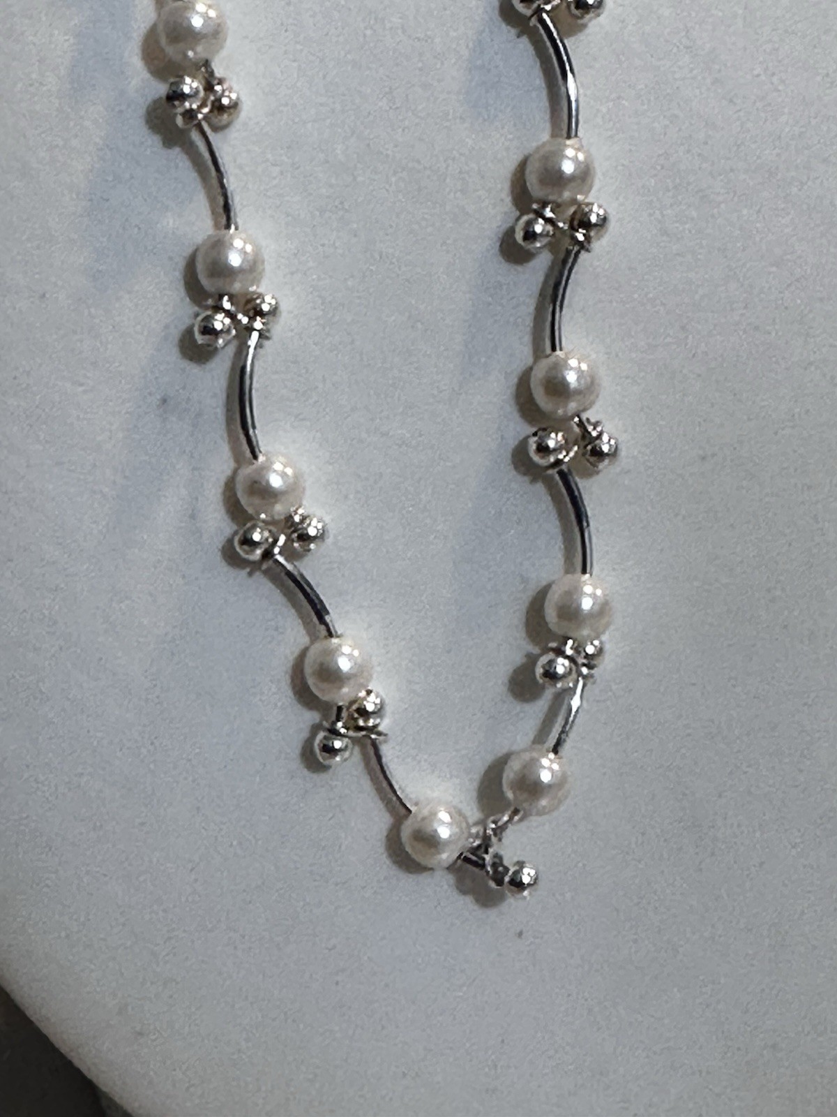 Elegant Twisted Faux Pearl Necklace with Silver-Tone Finish