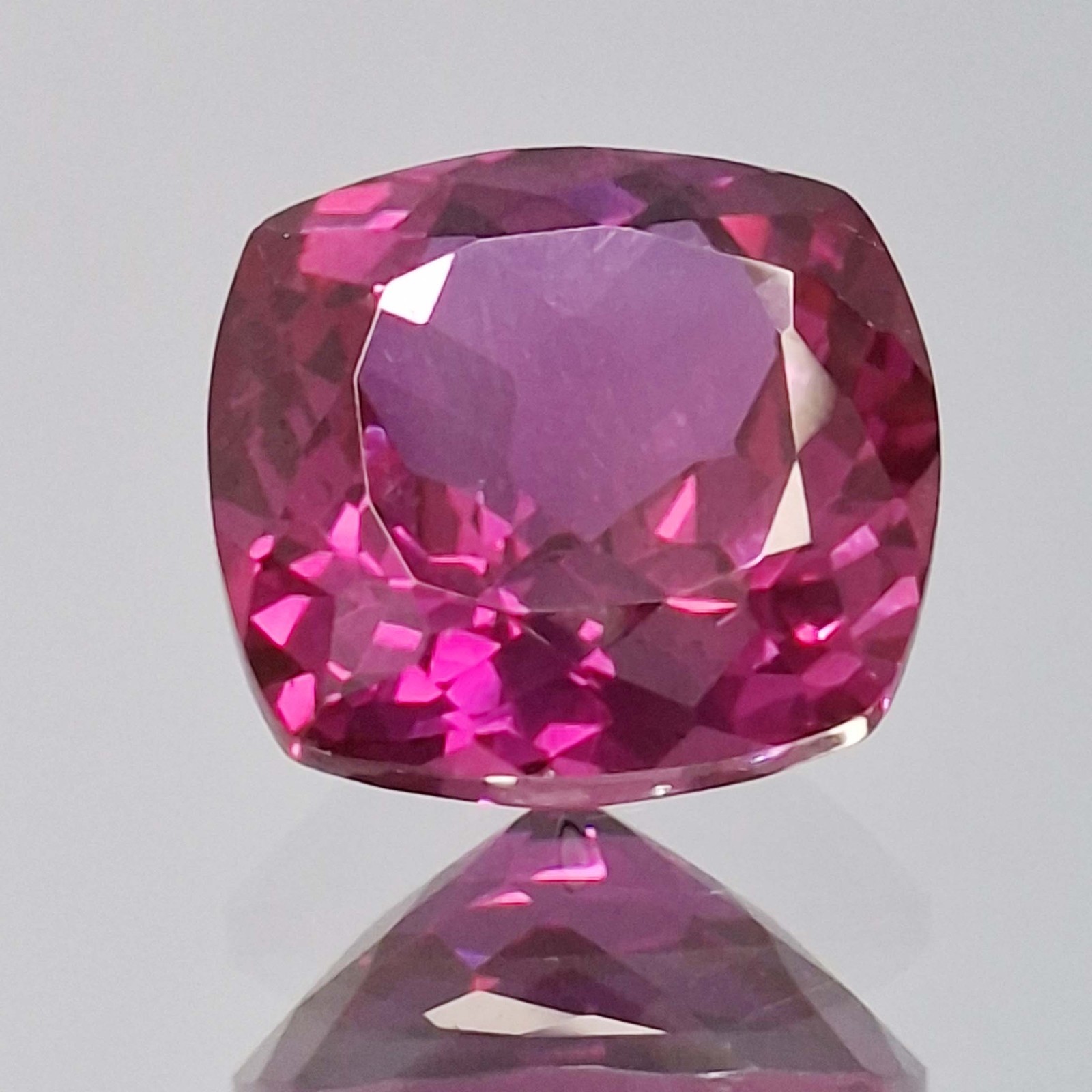 Rhodolite Garnet Natural Cushion Cut 14-16 Ct Certified Loose Gemstone TQ012
