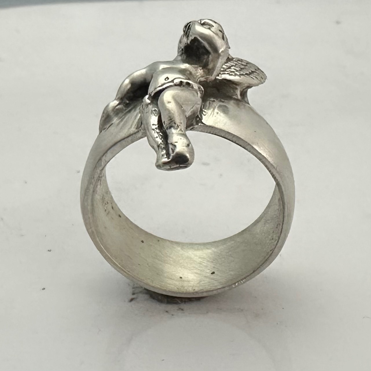 MJG STERLING SILVER. LADIES ANGEL RING BAND. CHERUB ANGEL RING. SIZE 8
