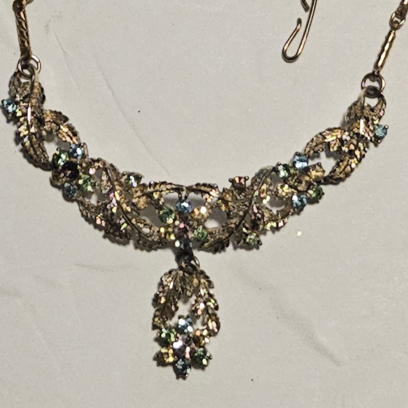 Vintage 1950s Aurora Borealis Rhinestone Leaf Fringe Choker Necklace Gold J Hook