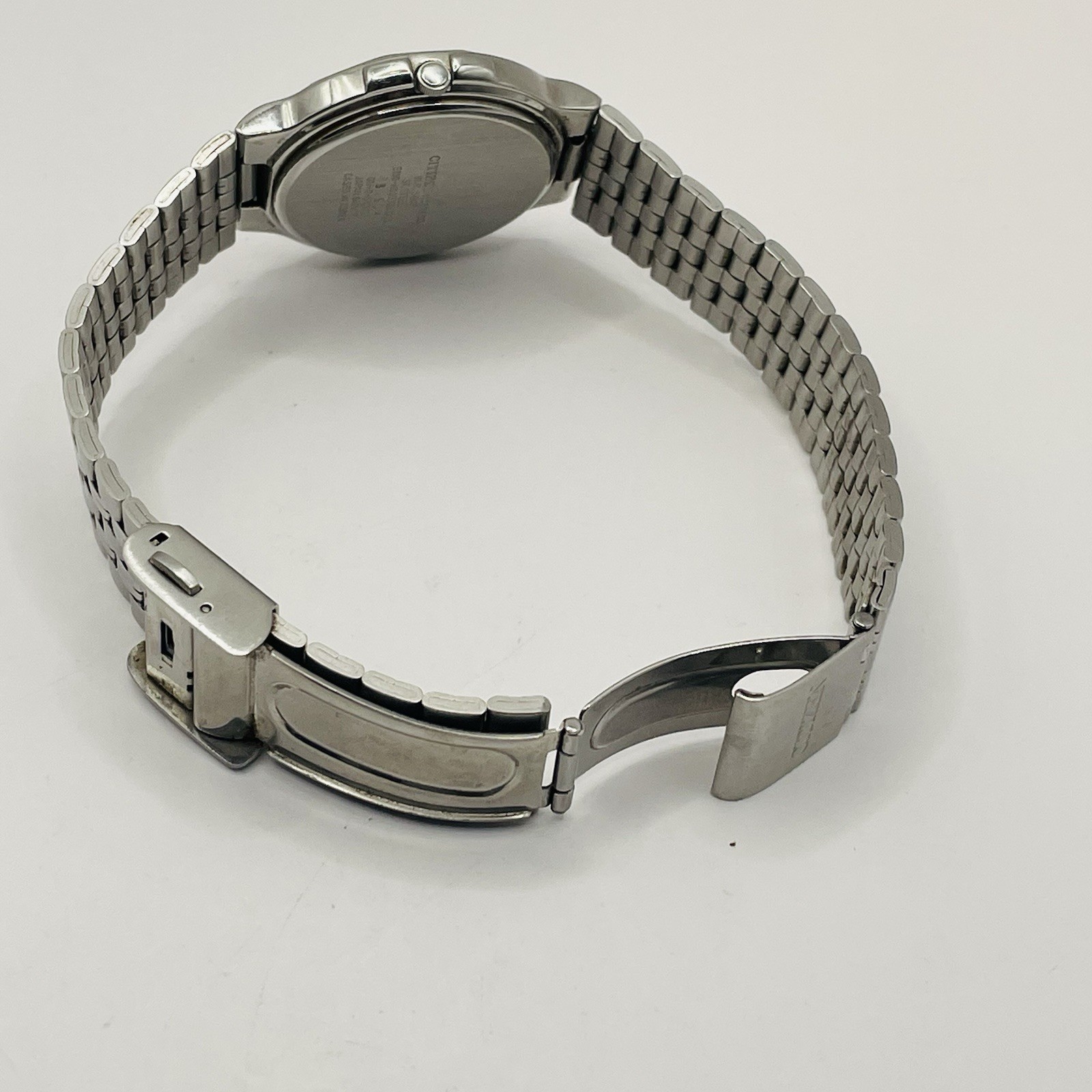VINTAGE CITIZEN ECO-DRIVE STAINLESS STEEL WHITE DIAL MEN’S WATCH E100-K003334CKS