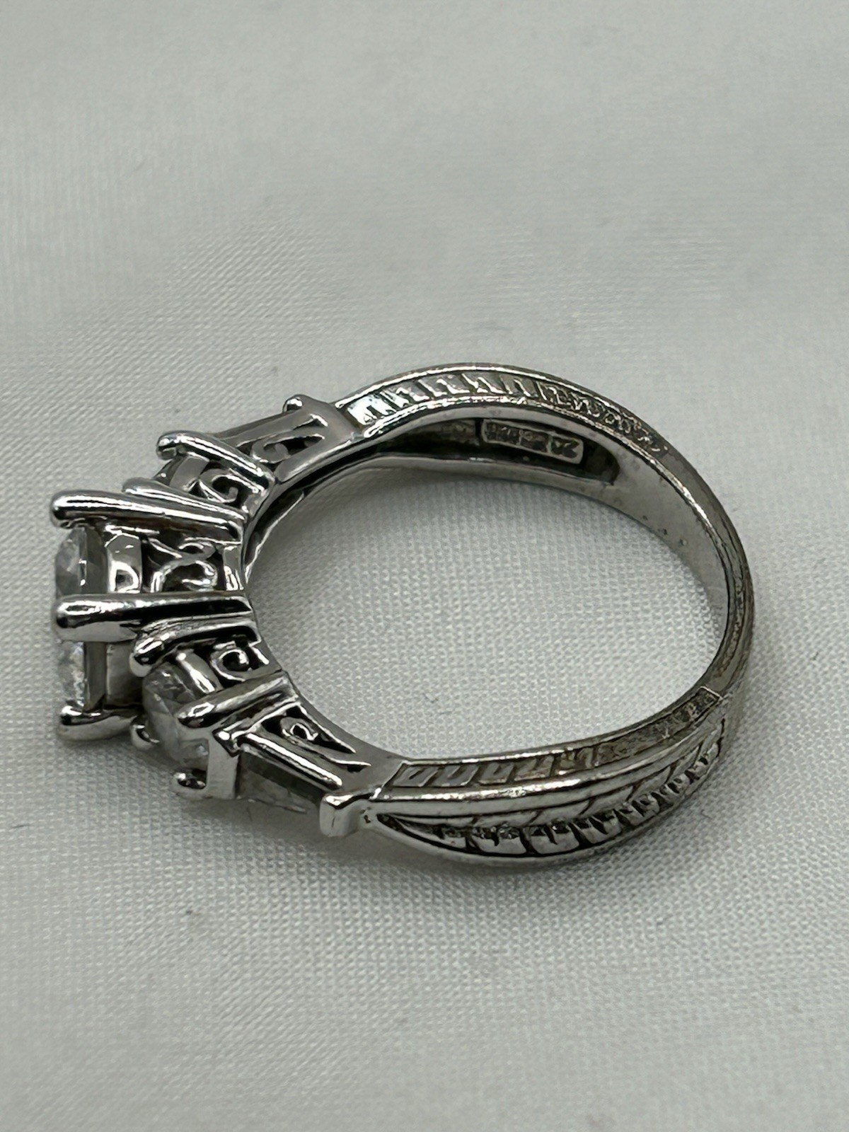 Signed JJJ Sterling Silver DQ CZ Past Present Future Ring with Accents Size 6