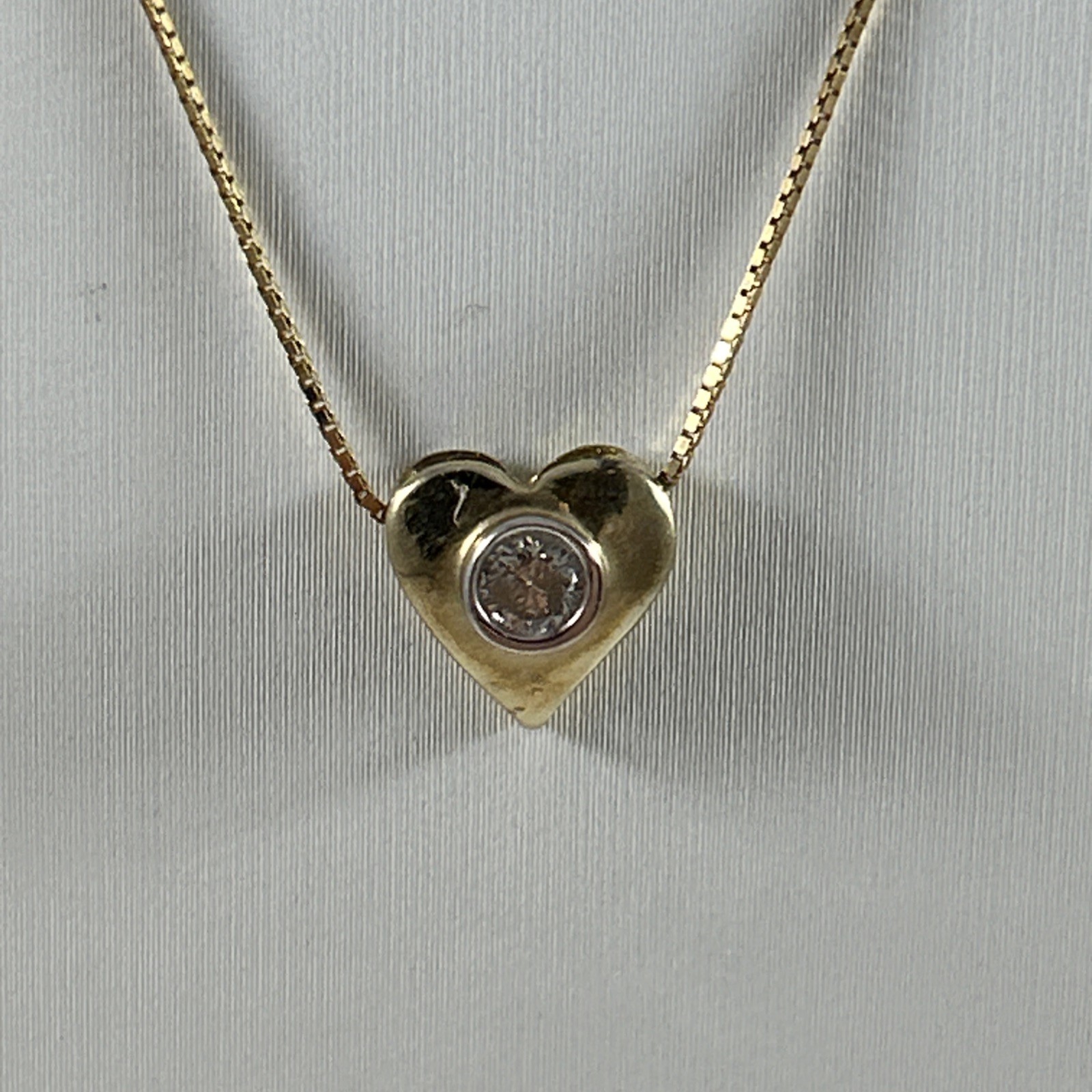Unoaerre 10k Gold Box Chain Necklace With Diamond Heart Pendant