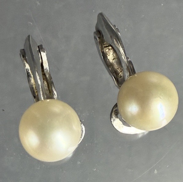Vintage 8.26mm Pearl Clip-On Earrings in 18kt White Gold