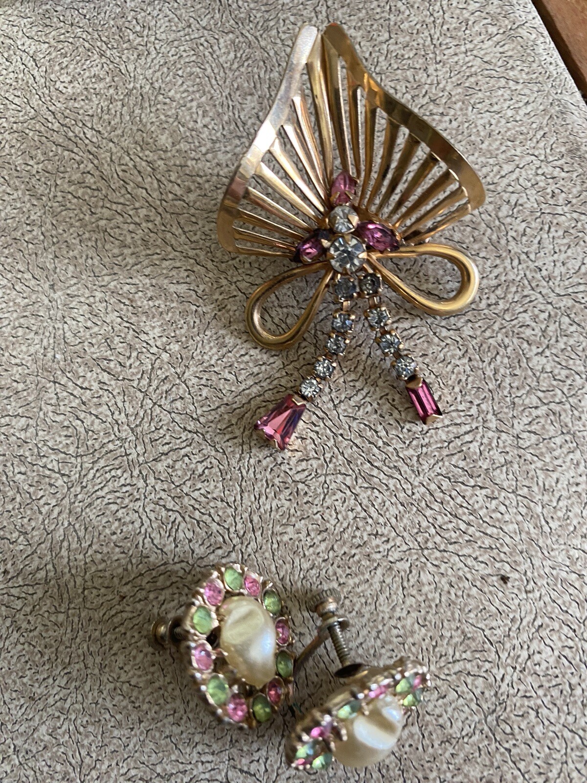 vintage jewelry Earrings & brooch fashion vintage jewelry c1940s-1970s