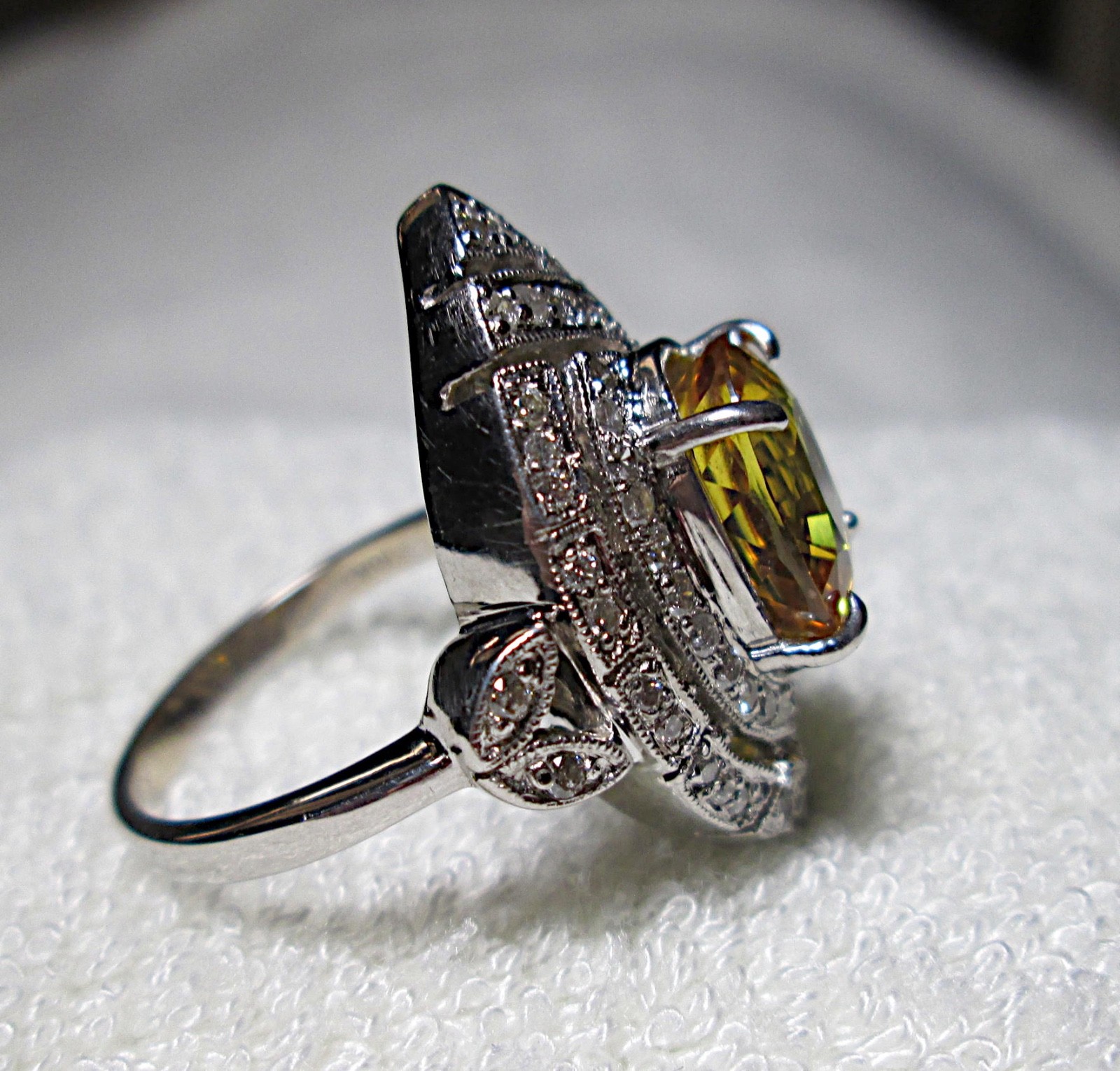 GORGEOUS 18K WG NATURAL SAPPHIRE DIAMOND RING SEPT BIRTHSTONE