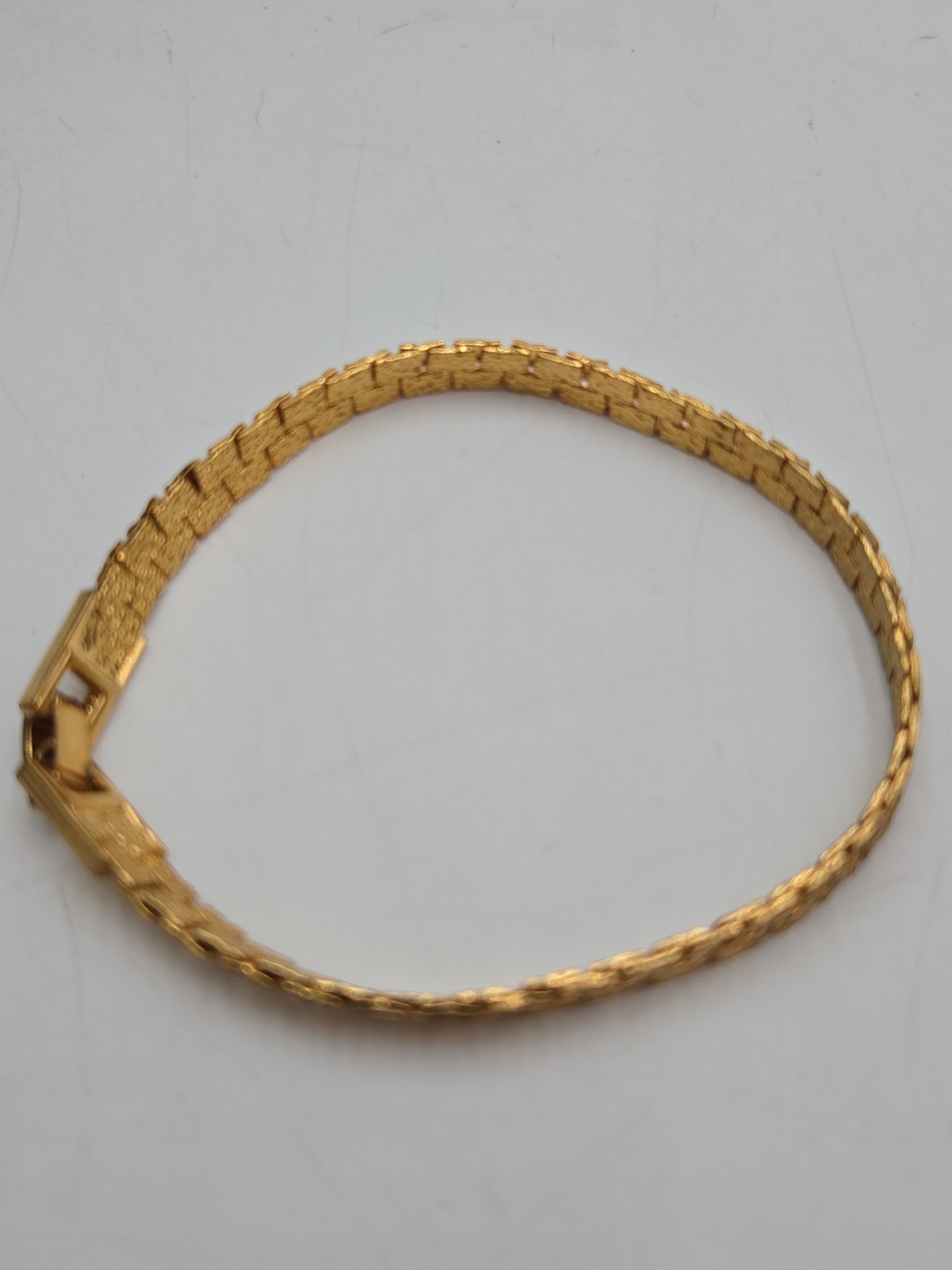 Vintage Gold Tone Textured Link Bracelet Fold Over Clasp