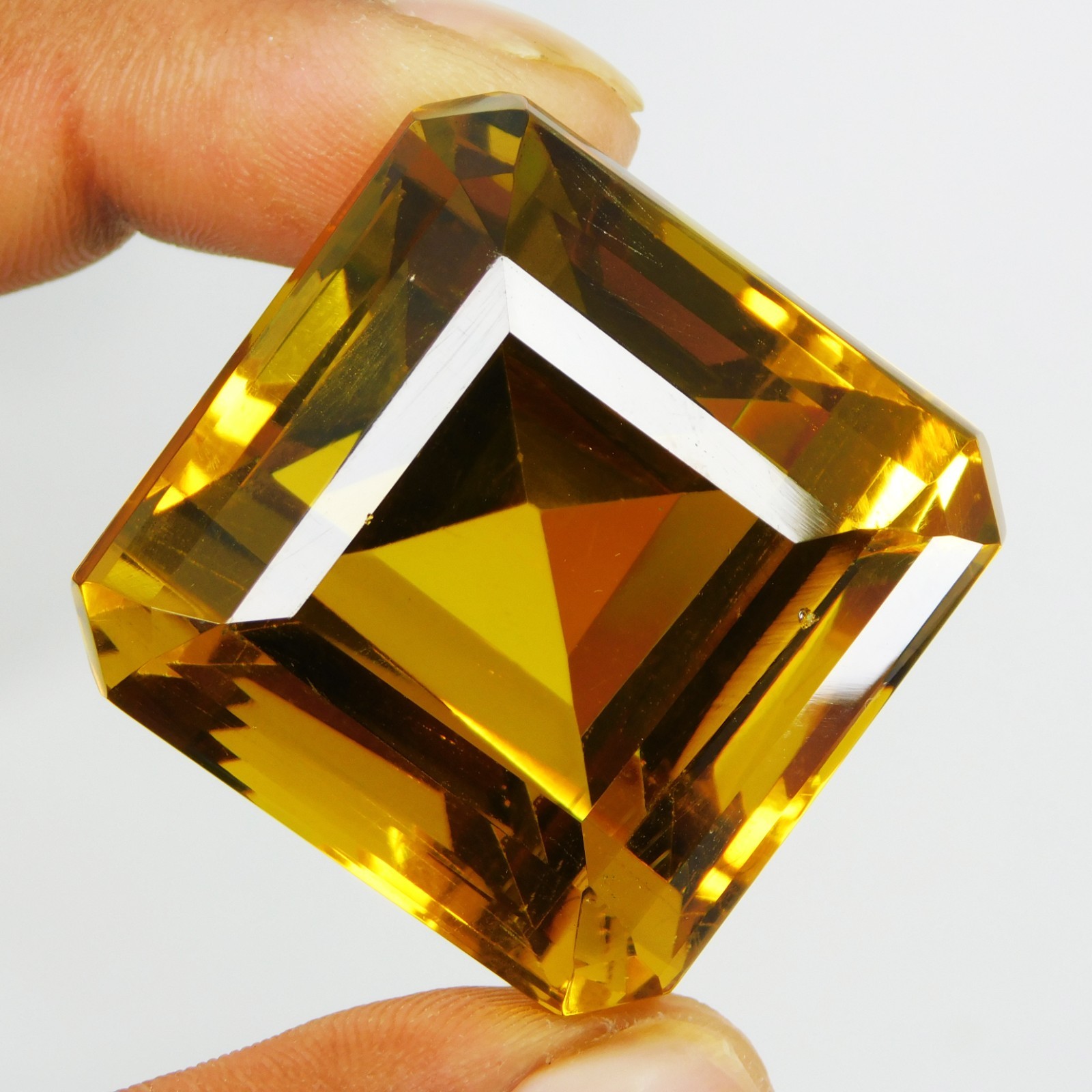 Certified 202.50 Cts Natural Mogok Painite Orange Yellow Radiant Cut Gemstone