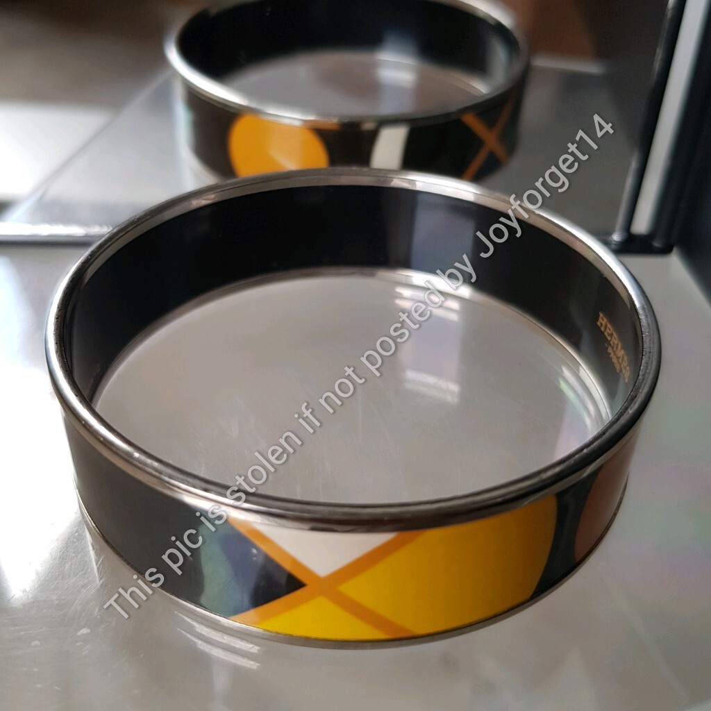 Authentic HERMES Enamel Bracelet/Bangle