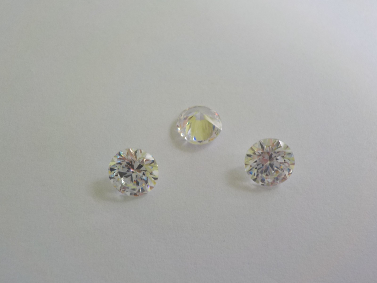 Swarovski Cubic Zirconia Pure Brilliance Round 7.50 mm Austria Clear Same 1 Box