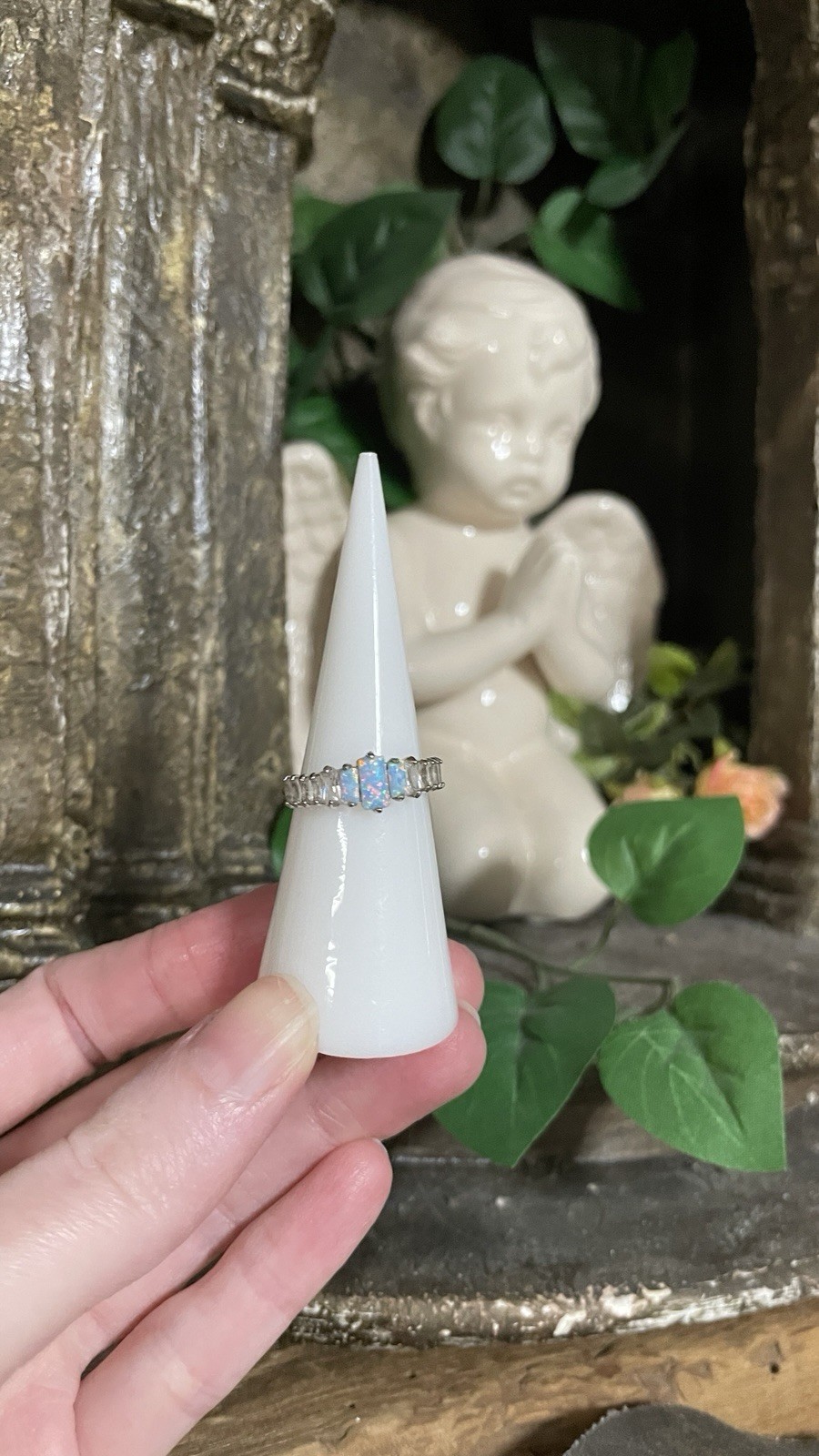 bomb party size 5 opal ring