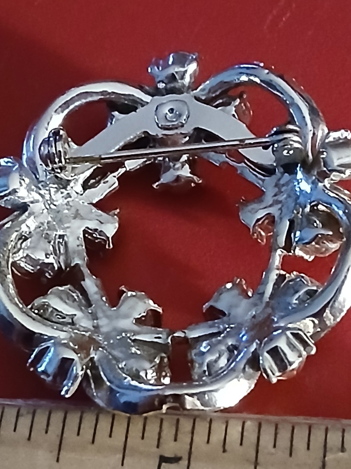 Brooch Mid-20th Century, Circular Design,Intricate Metalwork/ Rhinestones