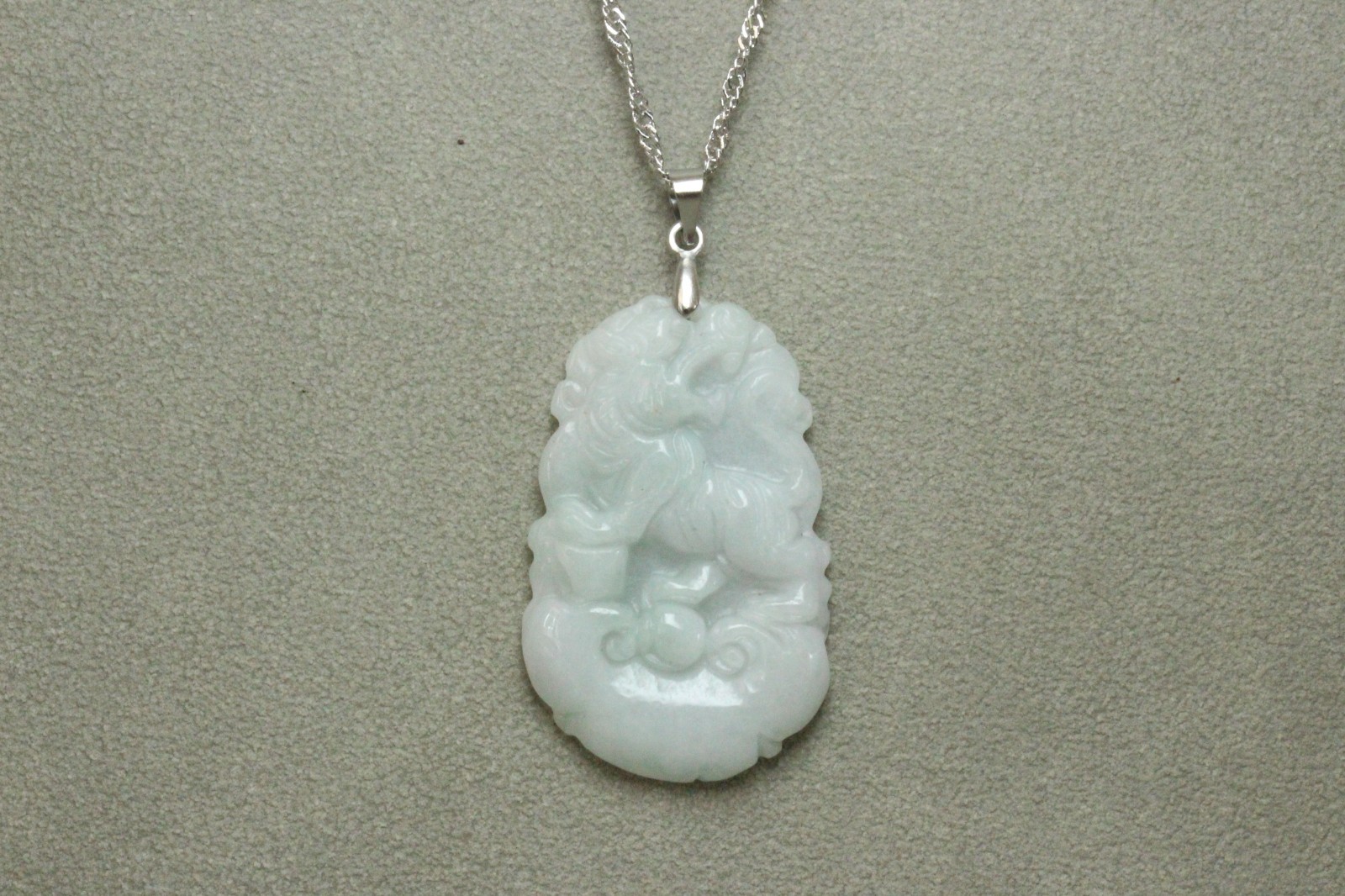 Natural White green A Jadeite jade Hand-Carved tiger (Chinese Zodiac) Pendant