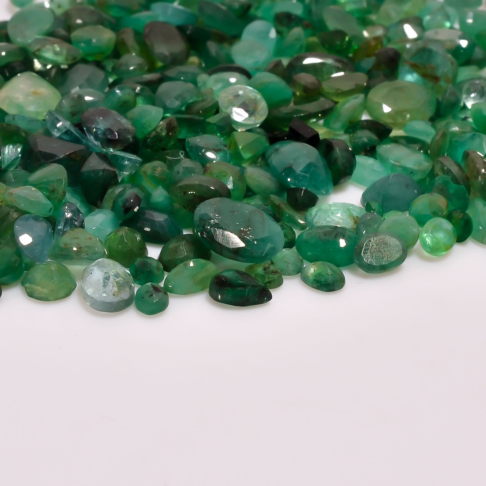 AAA+ 100% Green Emerald Mix Shape Cut Stone Loose Gemstone 80 Ct. Lot 2X2 8X6 mm