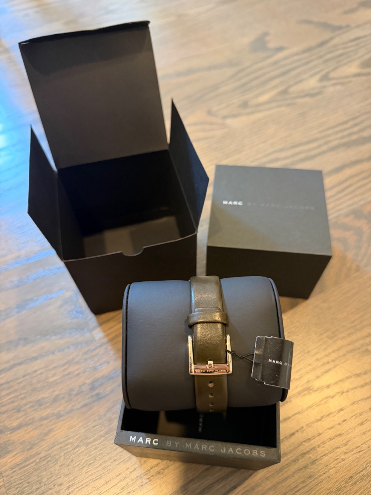 NWT Marc By Marc Jacobs Green Dial Leather Strap Unisex Watch Box & Tags New