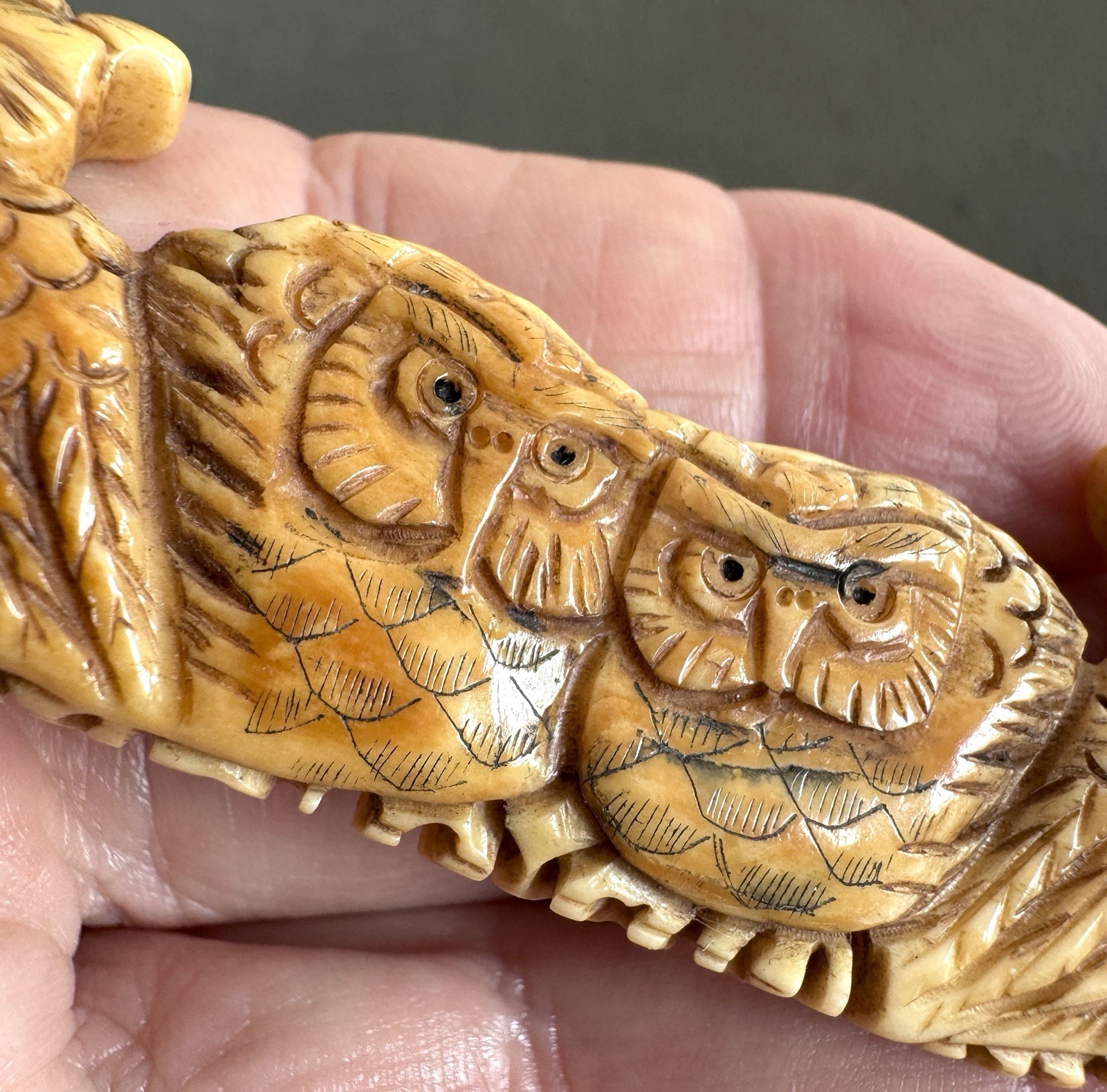 Vtg 4 OWLS PENDANT Handcarved Bovine Bone 3.5″ Long with Hanging Holes on Ends