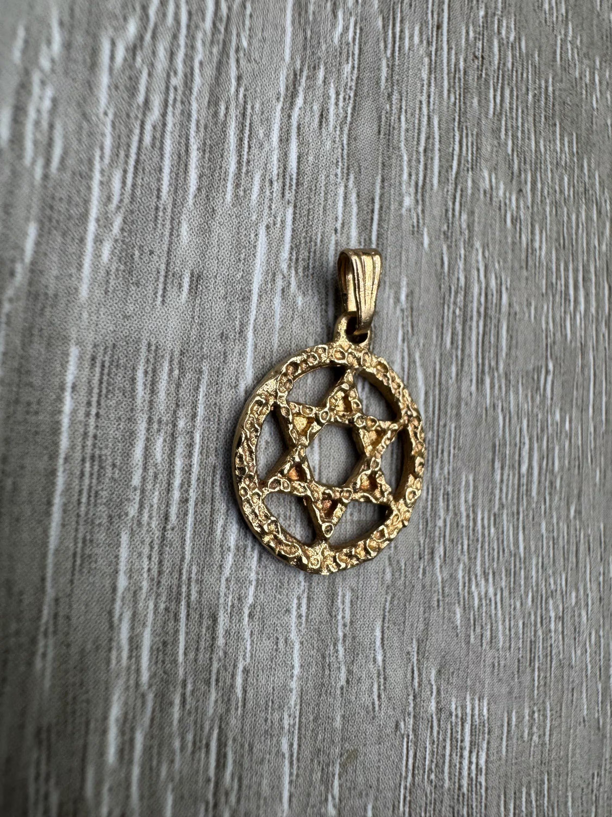 14k Yellow Gold Jewish Star of David Pendant Charm 1.7 Grams Bark Nugget Finish