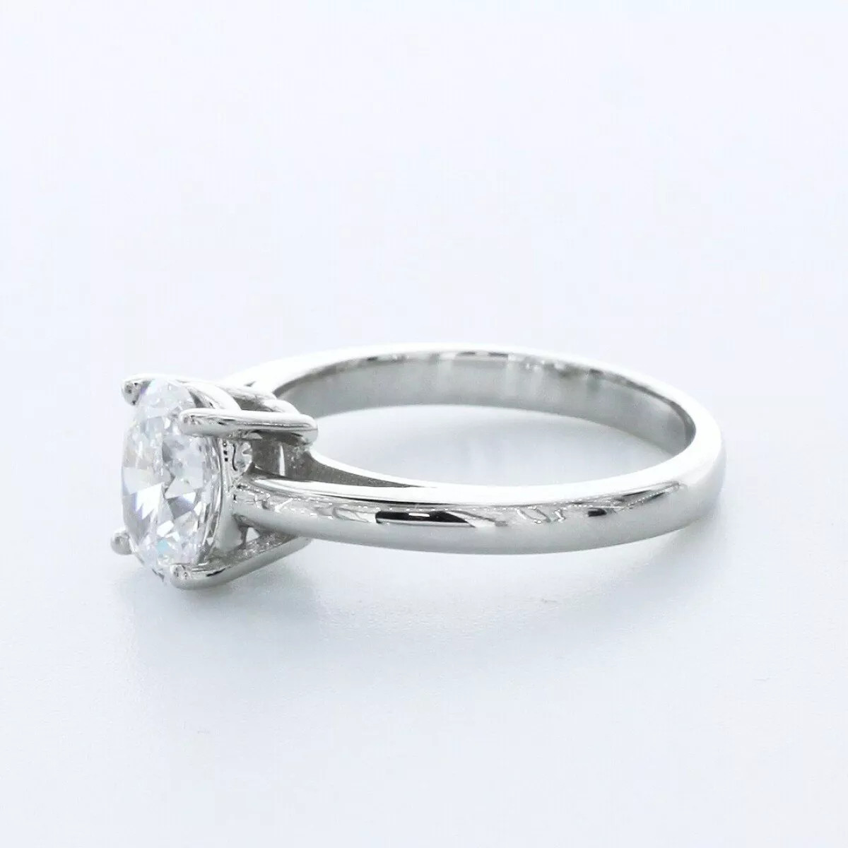 Solitaire Engagement Ring Platinum Classic 1.04 CT Oval Lab-Grown Diamond E VS1