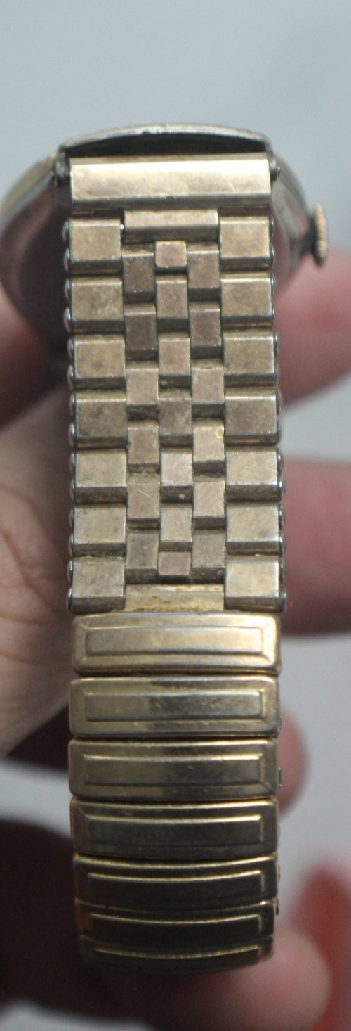Wonderful BENRUS 17 Jewels Mechanical Men’s Watch BB4